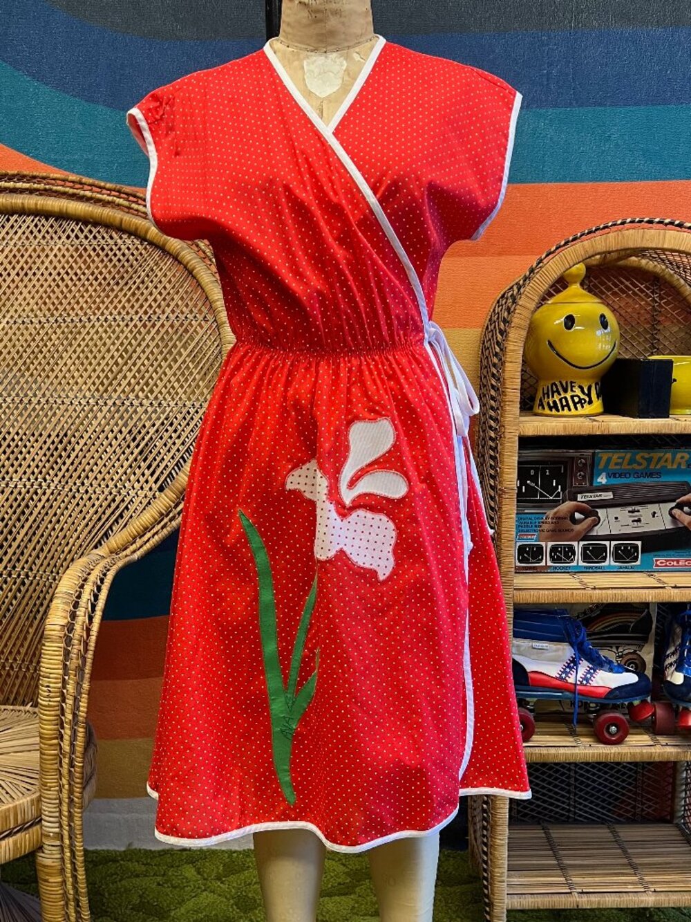 Vintage 1970s Polka Dot Cotton Floral Embroidered Wrap Dress Size Medium Large